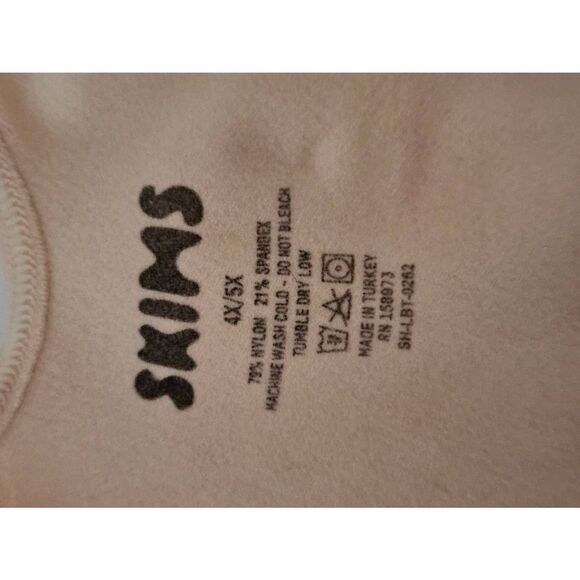 Skims bodysuit sculpting shaper Nwt - Picture 8 of 8